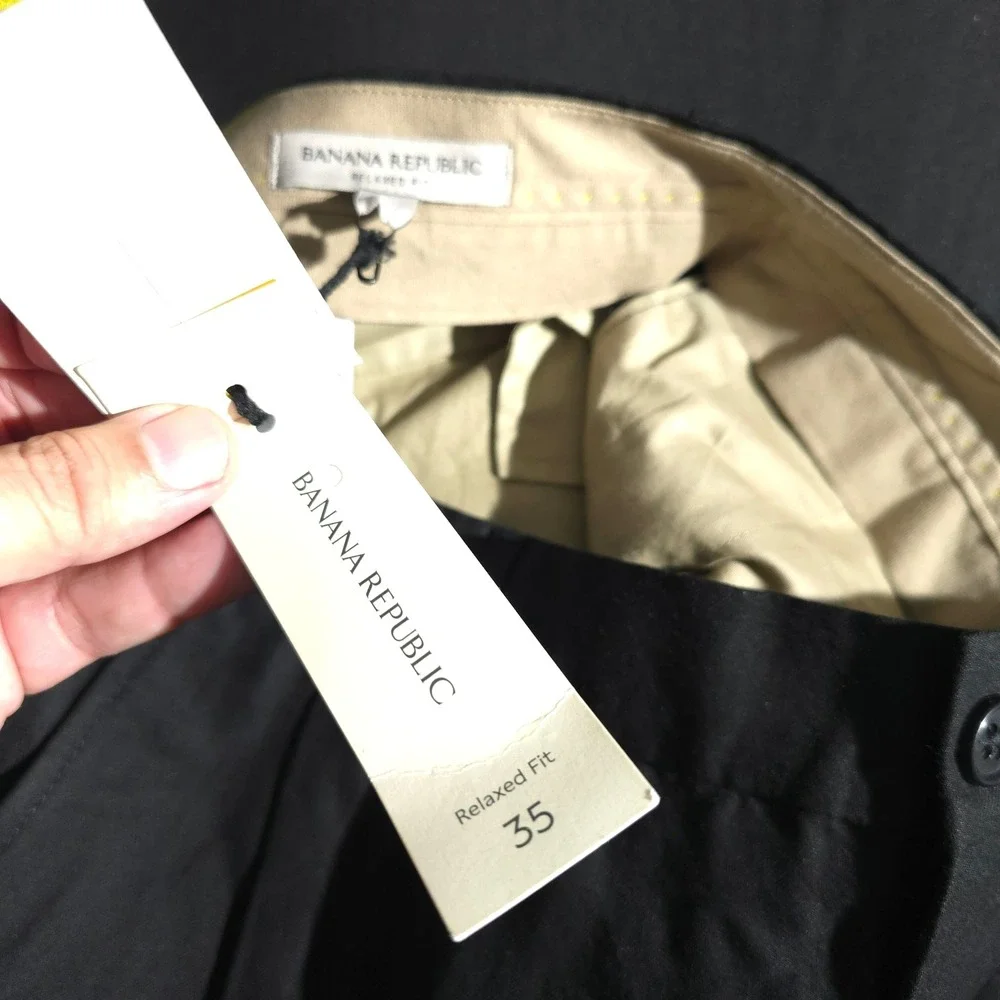 Banana Republic Relaxed Fit Mens 35 Black Pleated Straight Leg Trousers NWT